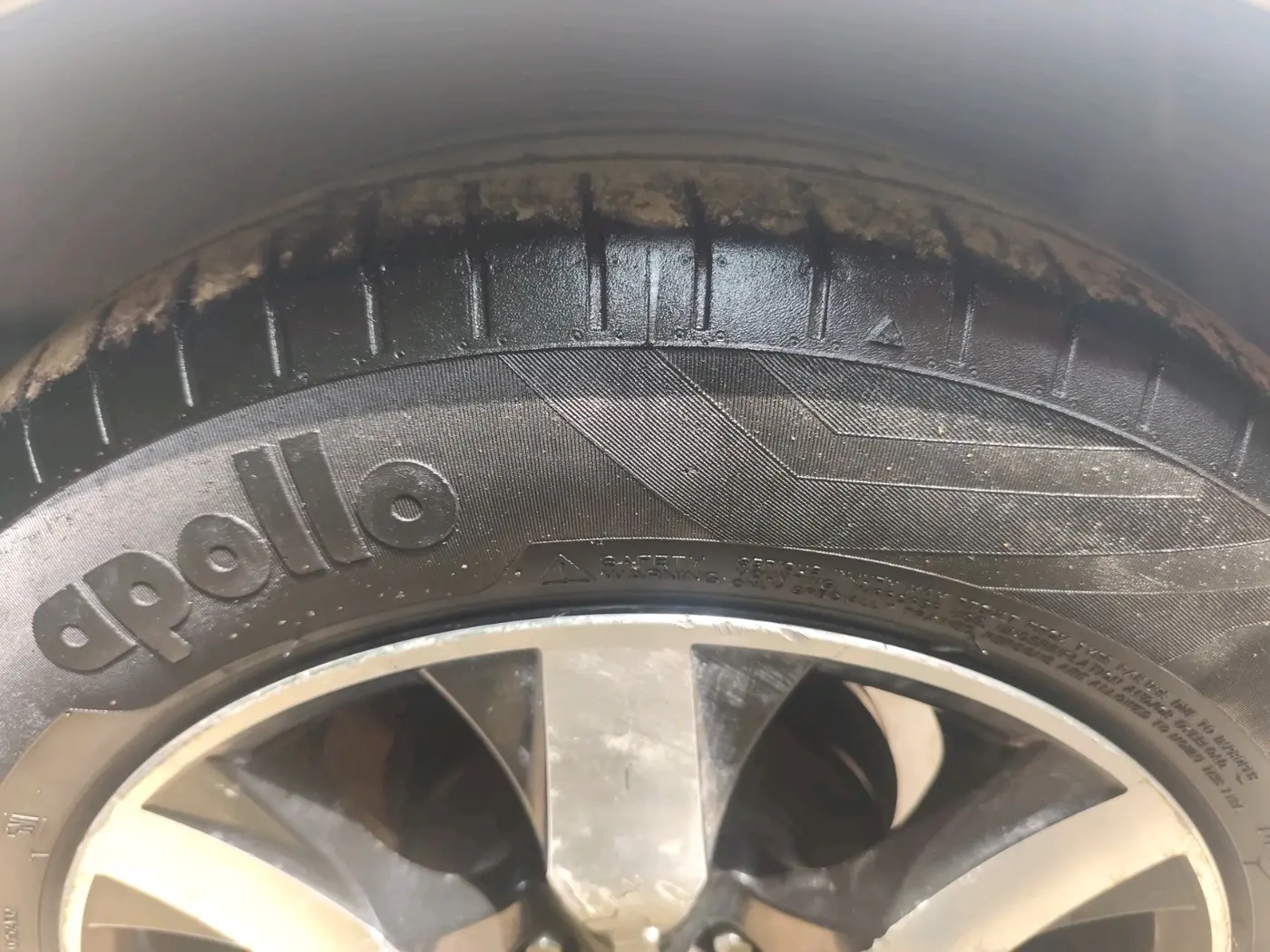 2014 Maruti Ritz VXI, Petrol, Manual, 2,04,518 km, tyre