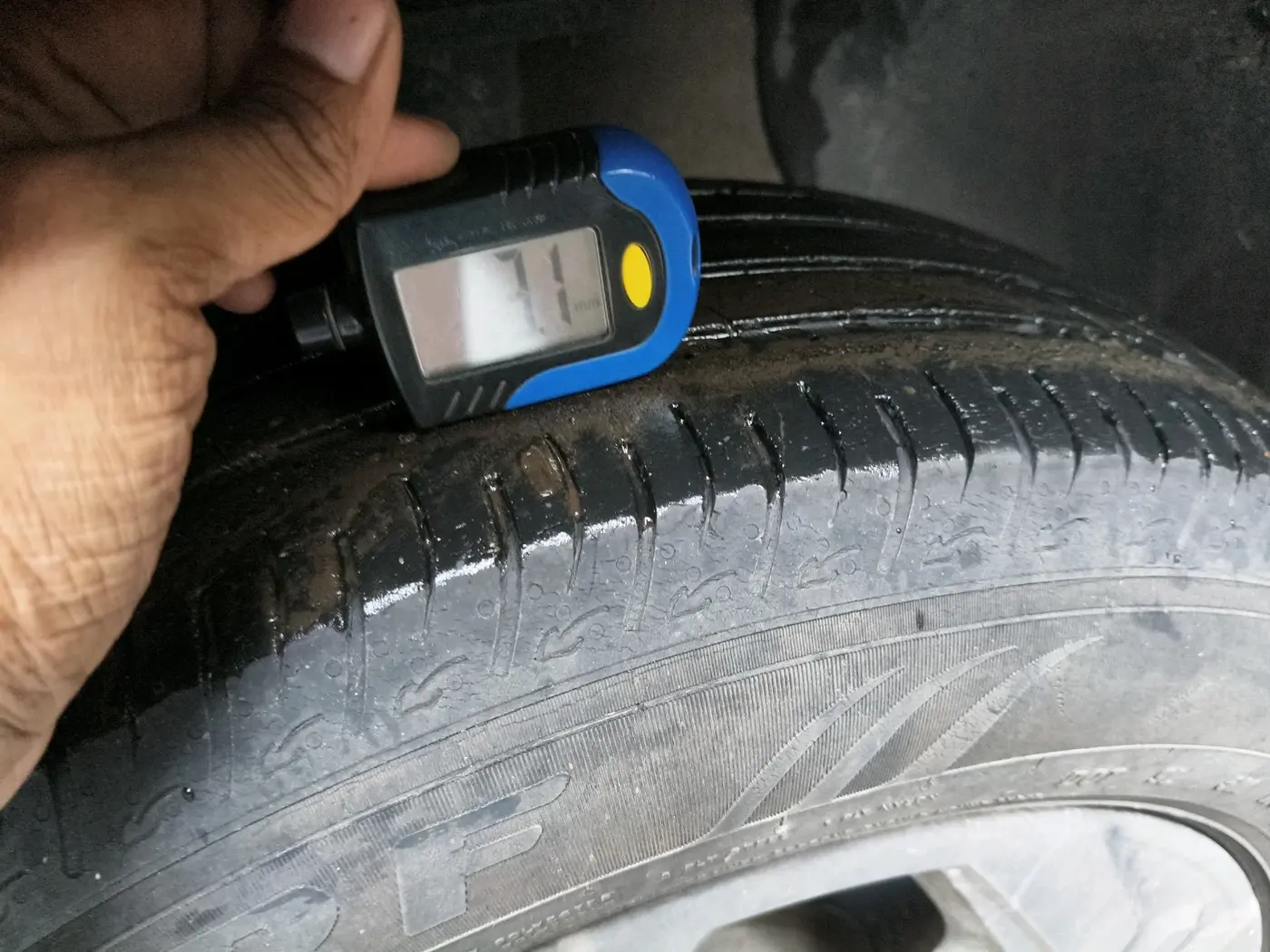 2023 Maruti BREZZA ZXI S-CNG, CNG, Manual, 52,842 km, tyre