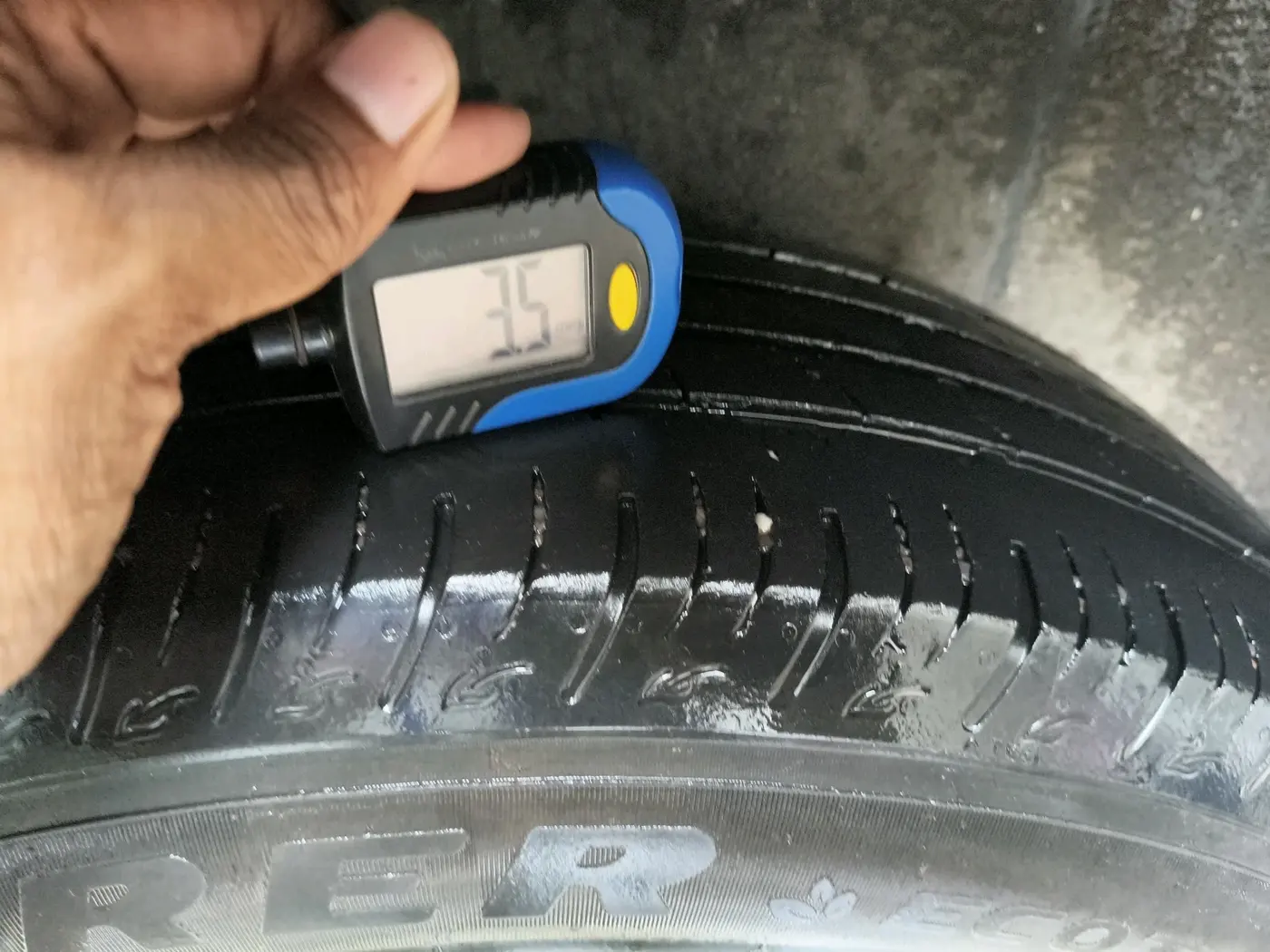 2023 Maruti BREZZA ZXI S-CNG, CNG, Manual, 52,842 km, tyre