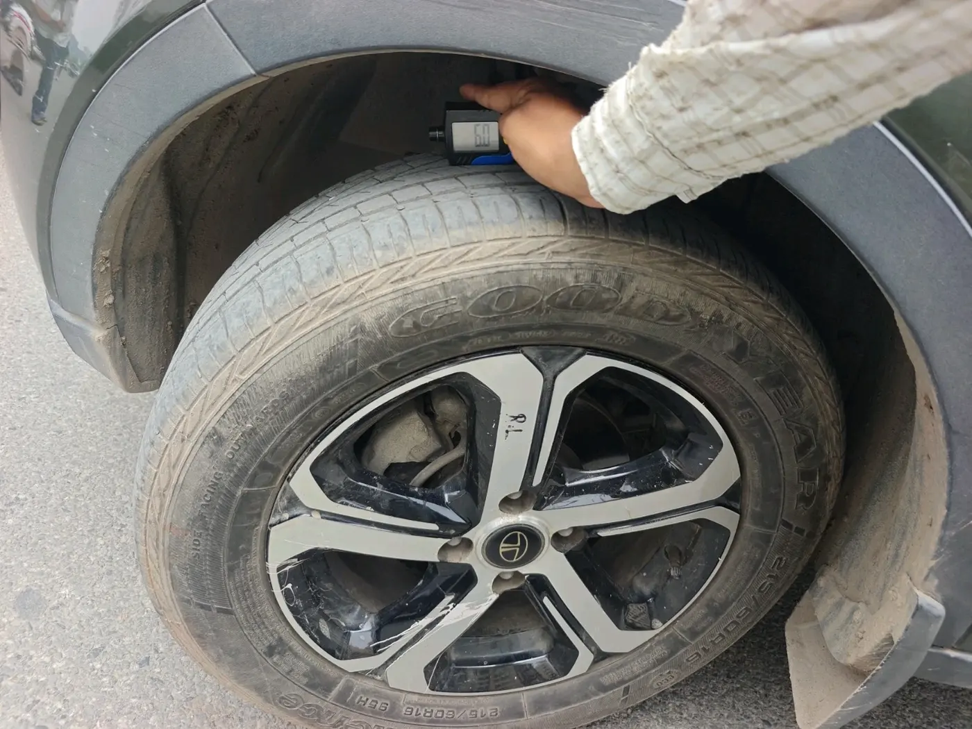 2022 Tata NEXON XZA PLUS (O) PETROL, Petrol, Automatic, 38,846 km, tyre