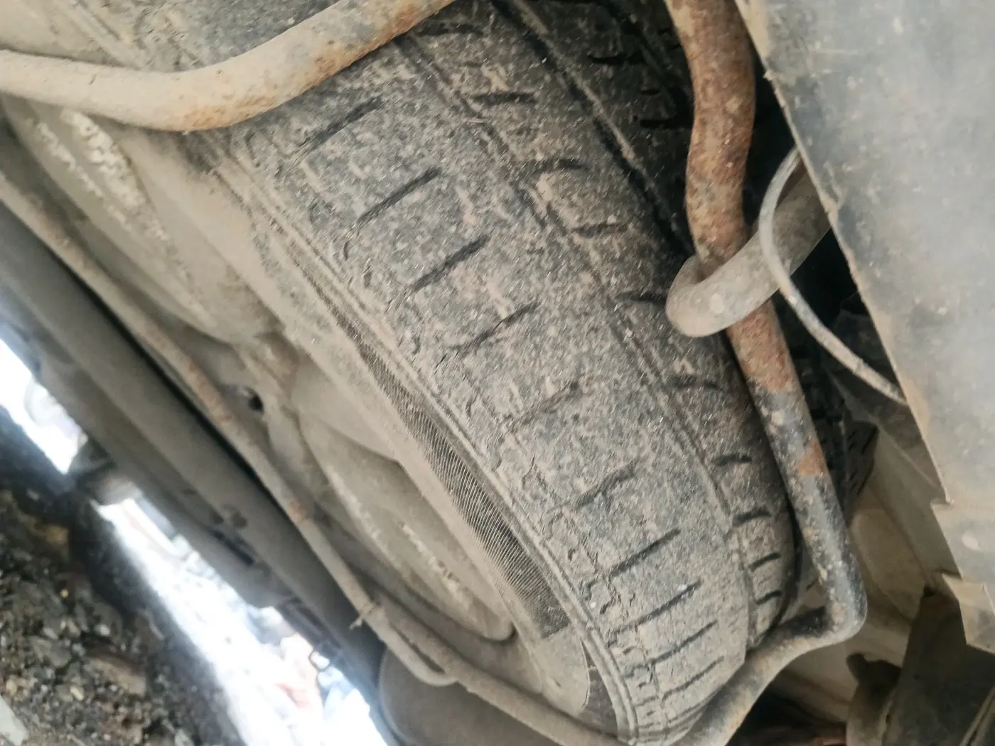 2015 Maruti Ertiga ZDI, Diesel, Manual, 1,14,802 km, tyre