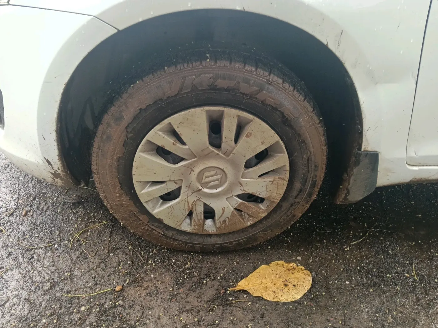2012 Maruti Swift VDI, Diesel, Manual, 1,83,115 km, tyre