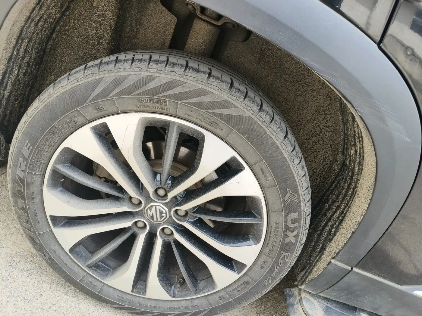 2021 MG HECTOR PLUS SHARP 1.5 PETROL TURBO CVT 6-STR, Petrol, Automatic, 66,288 km, tyre