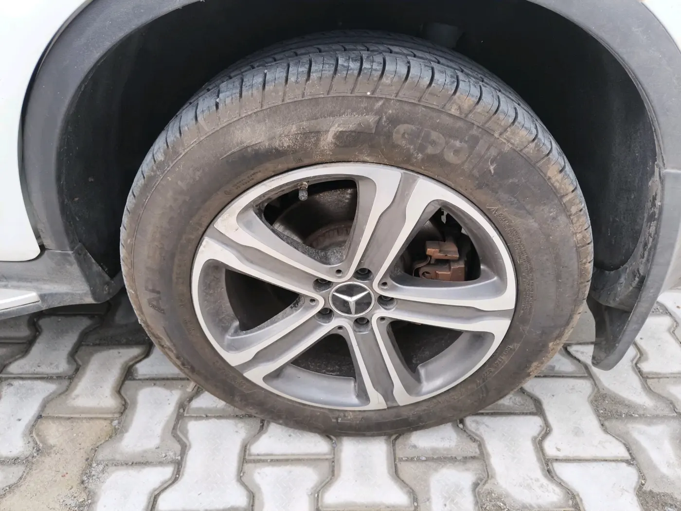 2017 Mercedes Benz GLC CLASS 220 D 4 MATIC, Diesel, Automatic, 76,913 km, tyre