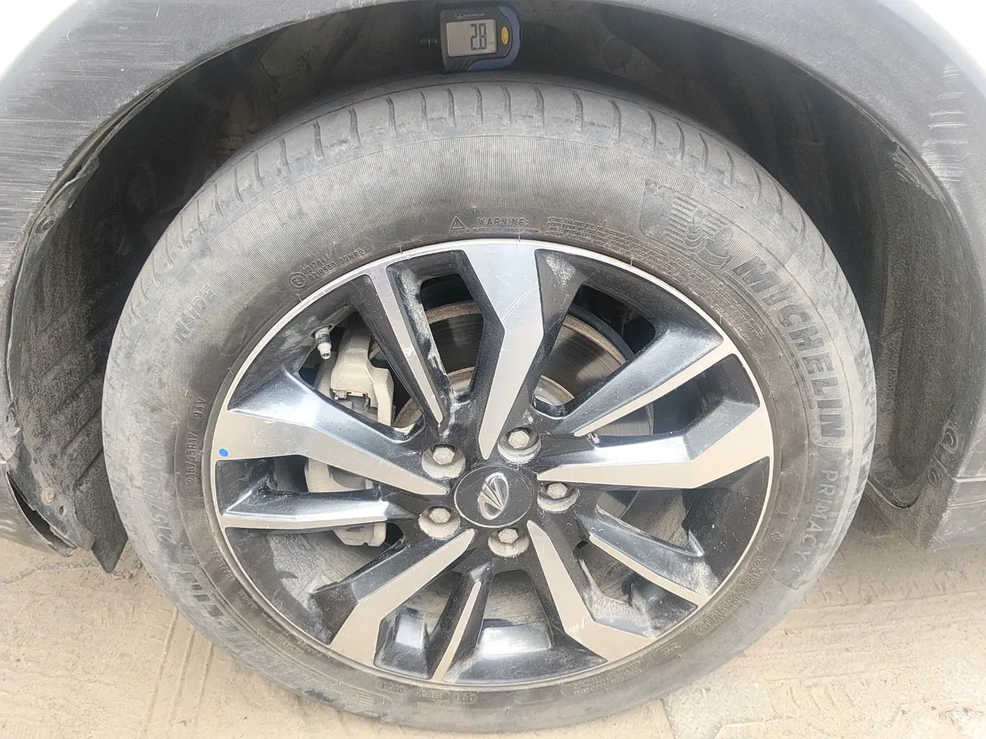 2021 Mahindra XUV300 W8 (O) 1.2 PETROL, Petrol, Manual, 61,490 km, tyre
