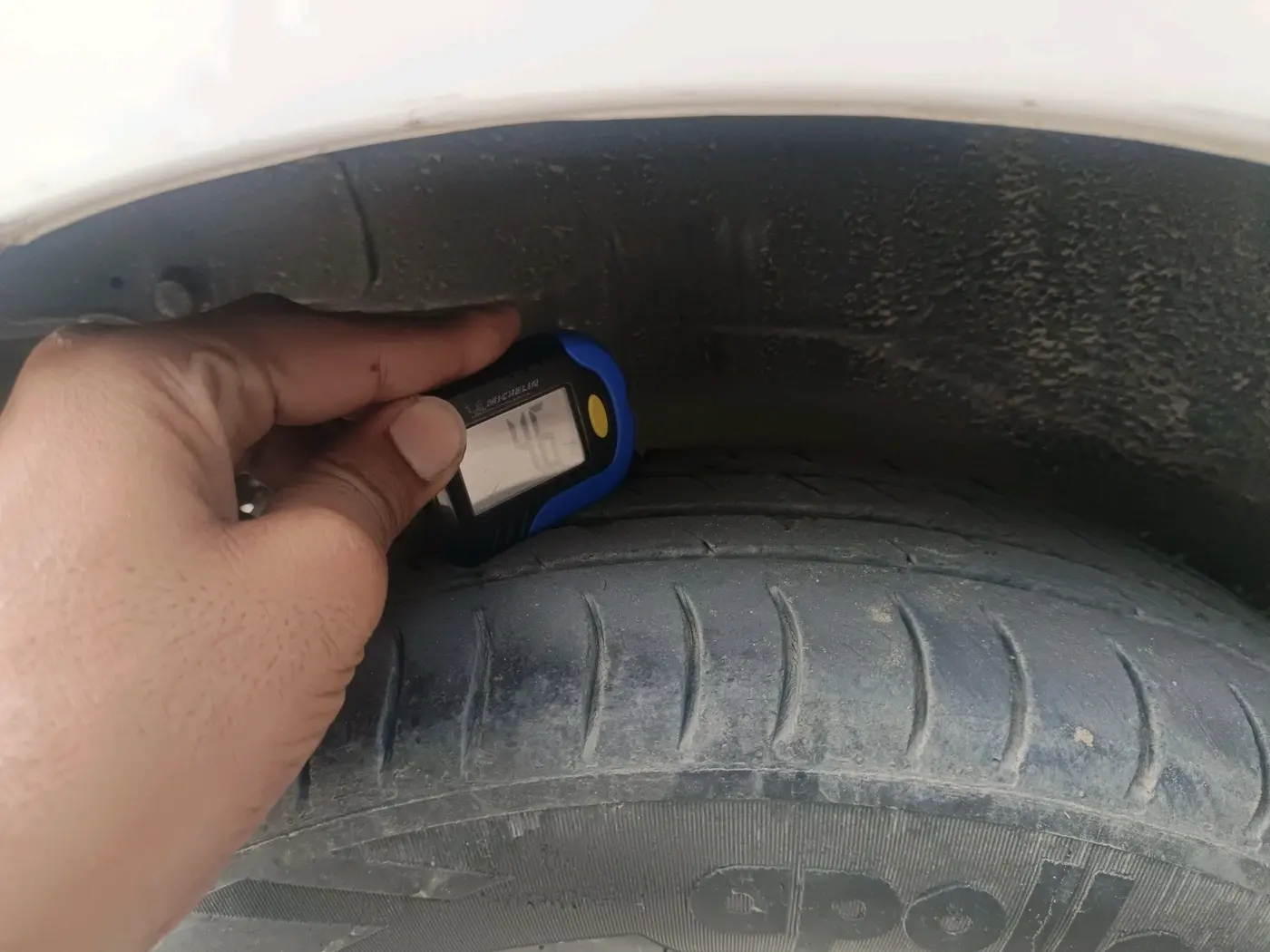 2017 Maruti Wagon R 1.0 VXI AMT, Petrol, Automatic, 52,628 km, tyre