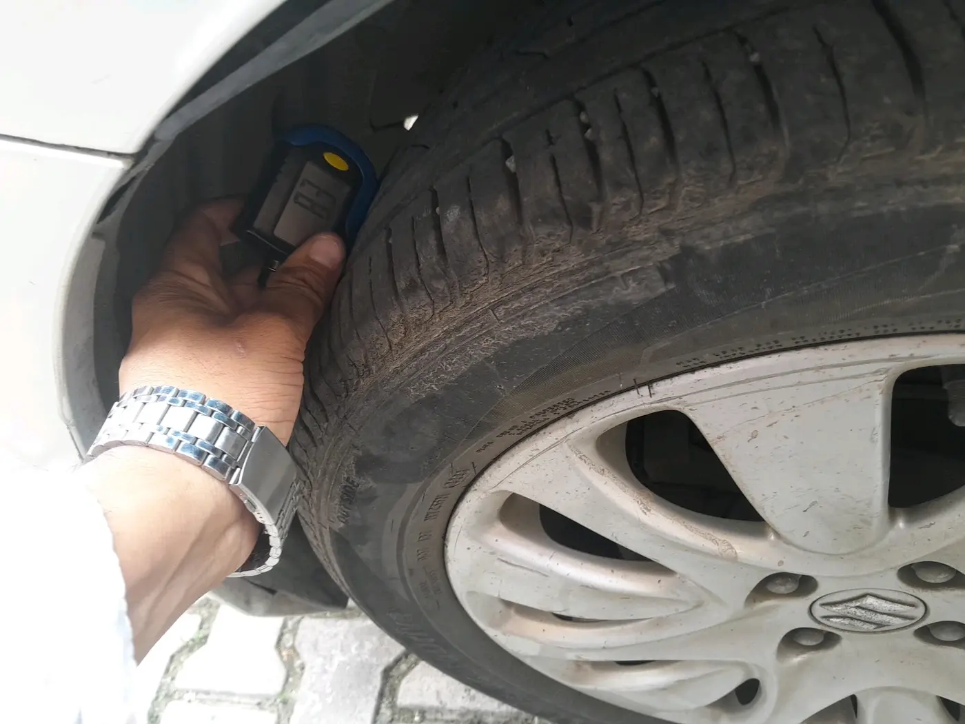 2015 Maruti Baleno ALPHA PETROL 1.2, Petrol, Manual, 62,848 km, tyre
