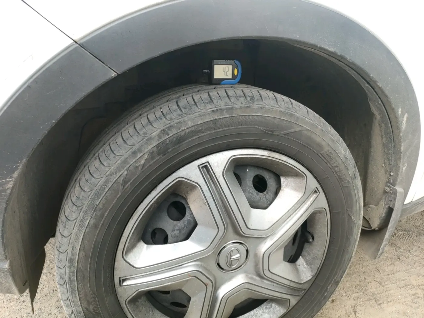 2023 Tata NEXON XMA SUNROOF PETROL, Petrol, Automatic, 94,842 km, tyre