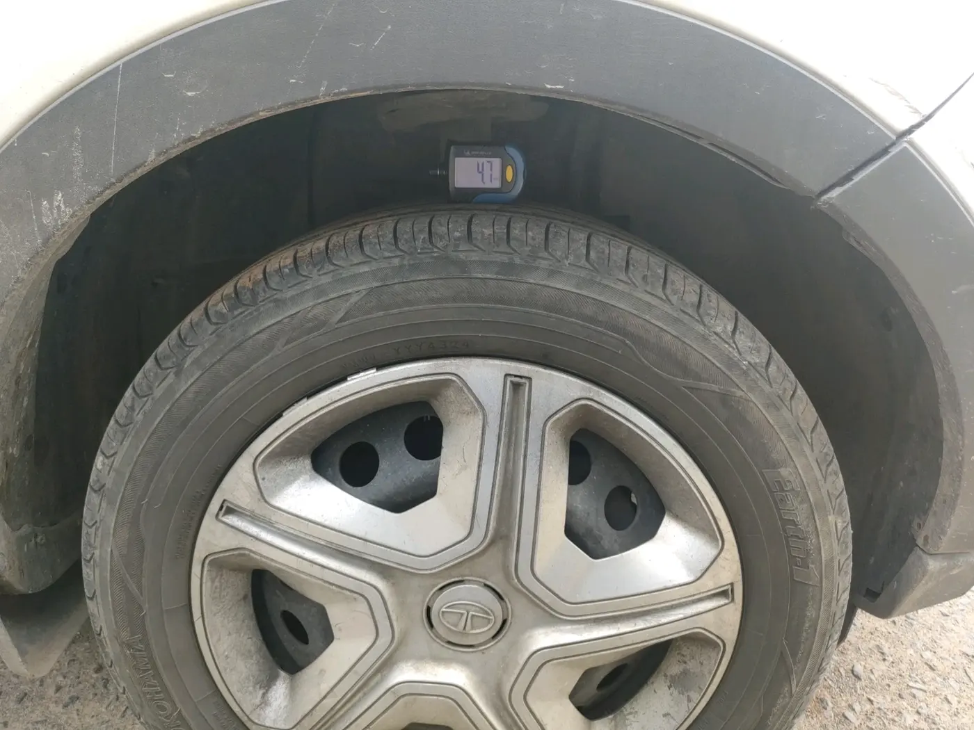 2023 Tata NEXON XMA SUNROOF PETROL, Petrol, Automatic, 94,842 km, tyre