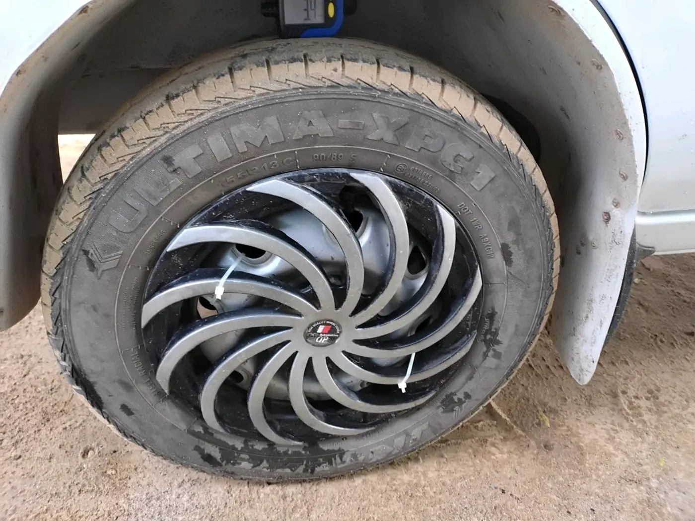 2022 Maruti Eeco 5 STR AC CNG (O), CNG, Manual, 61,374 km, tyre