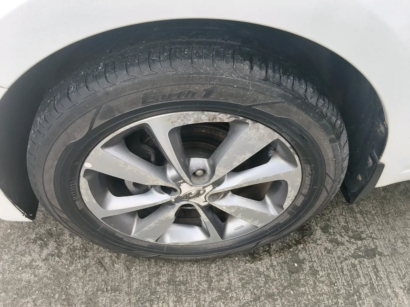 2016 Hyundai Elite i20 ASTA 1.2, Petrol, Manual, 40,437 km, tyre