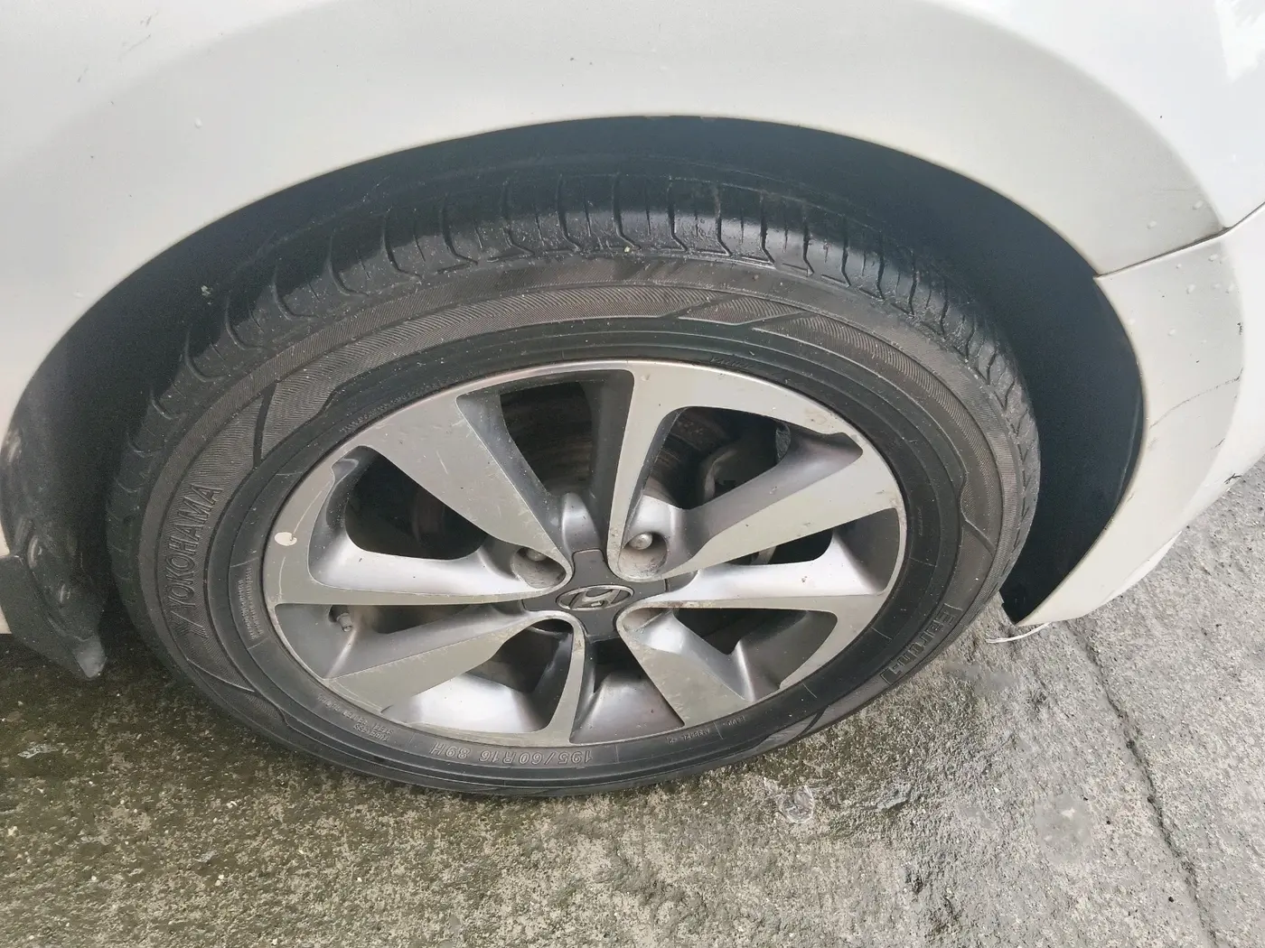2016 Hyundai Elite i20 ASTA 1.2, Petrol, Manual, 40,437 km, tyre