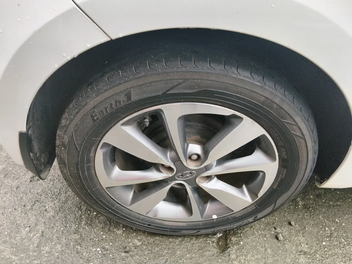 2016 Hyundai Elite i20 ASTA 1.2, Petrol, Manual, 40,437 km, tyre