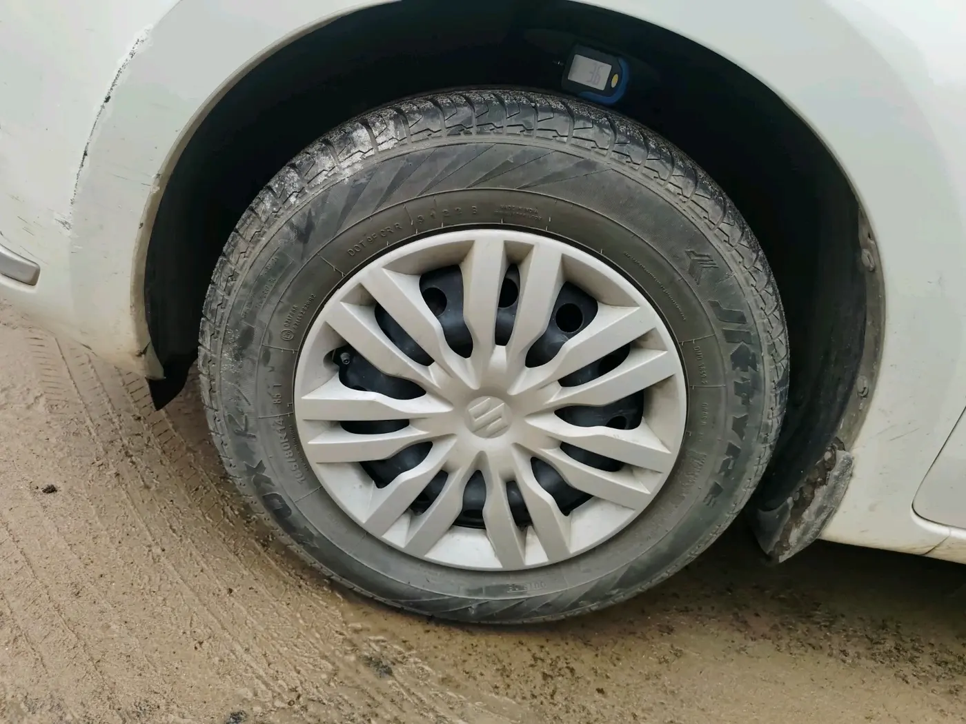 2019 Maruti Dzire VXI, Petrol, Manual, 88,321 km, tyre