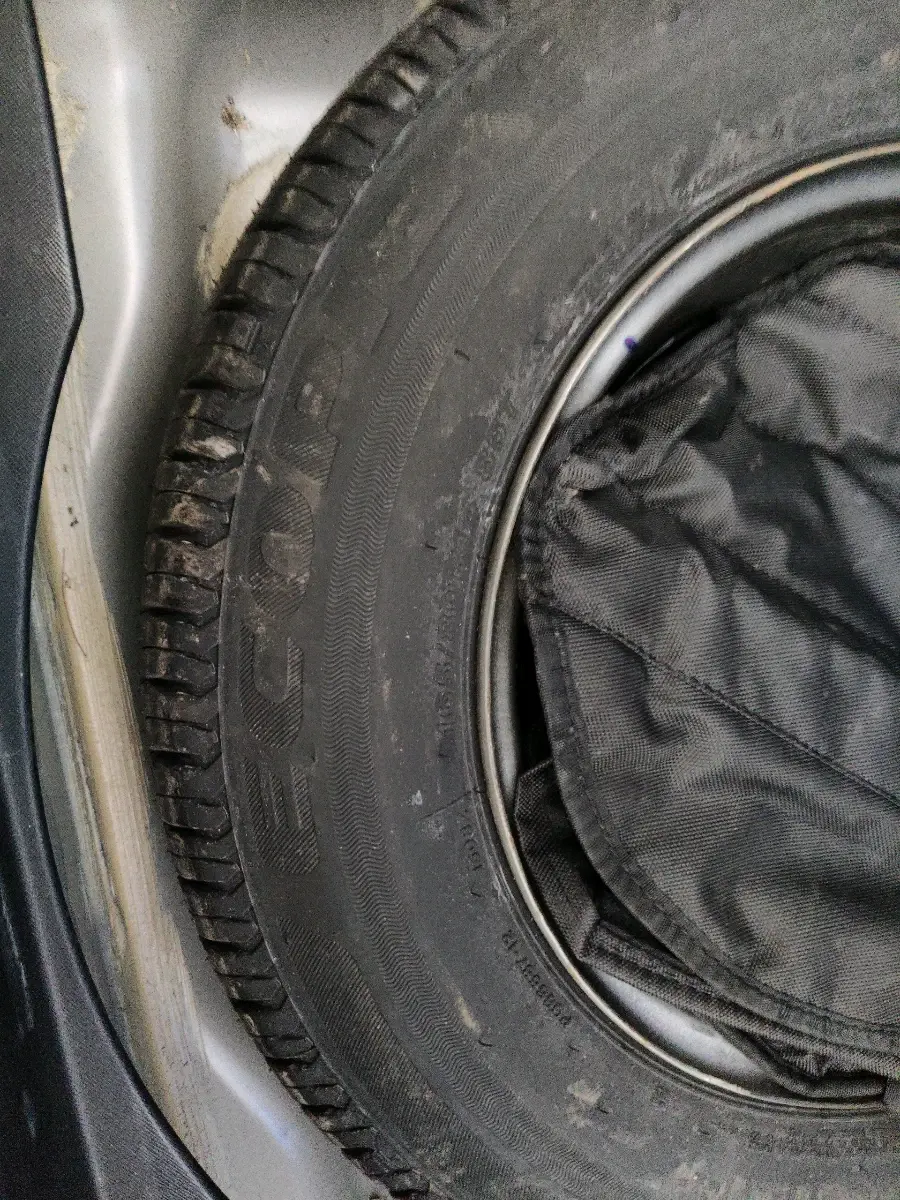 2021 Tata ALTROZ XM PLUS PETROL, Petrol, Manual, 51,490 km, tyre