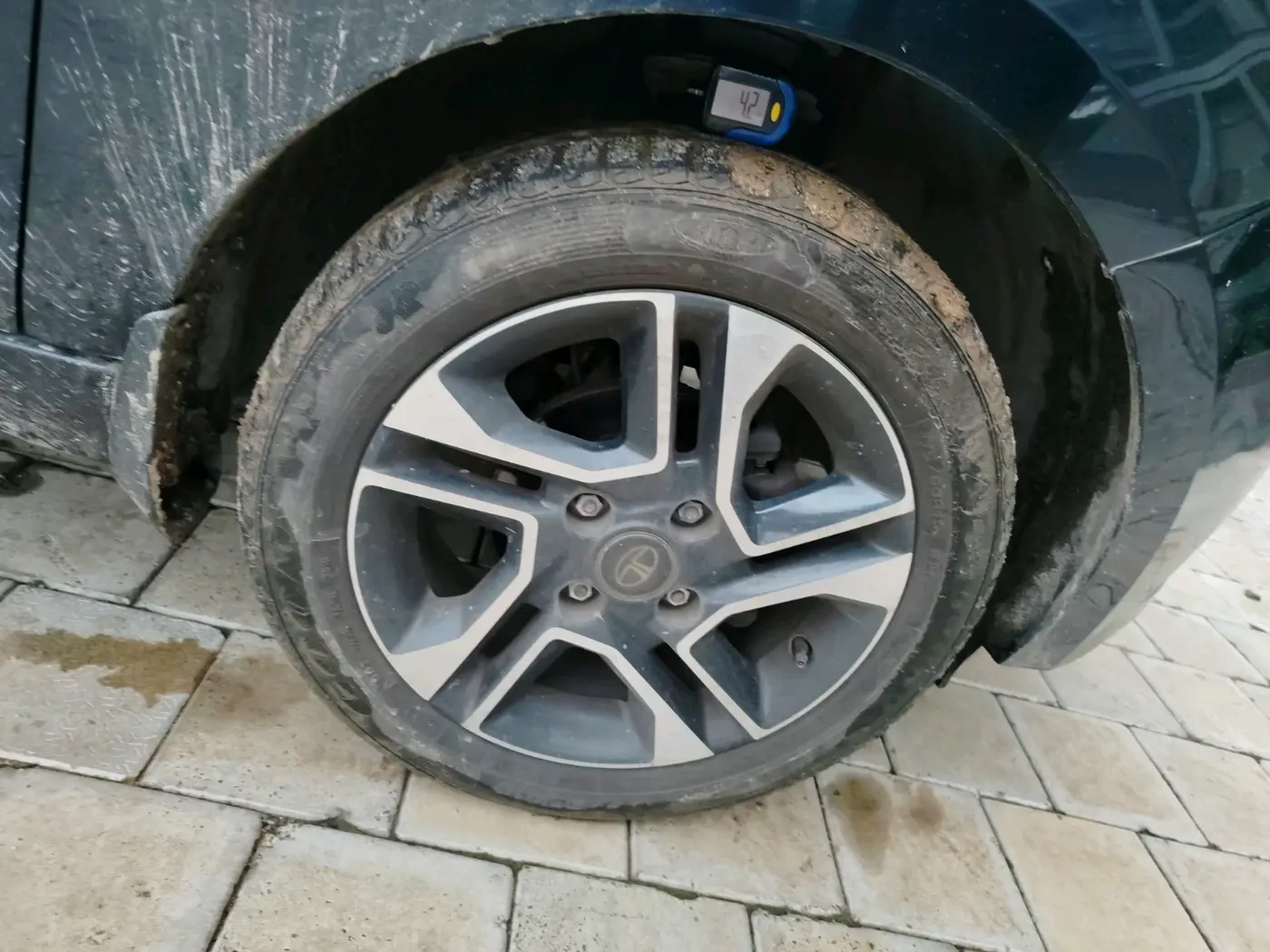 2018 Tata TIGOR XZ PLUS PETROL, Petrol, Manual, 41,229 km, tyre