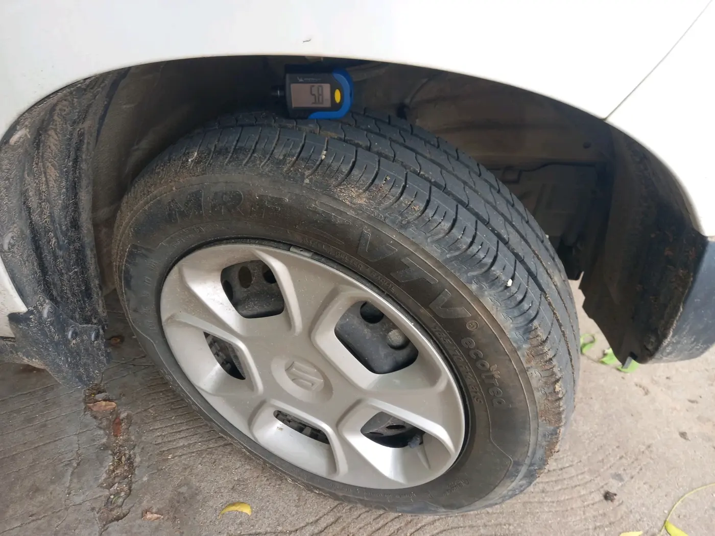 2023 Maruti S PRESSO VXI S-CNG, CNG, Manual, 9,509 km, tyre