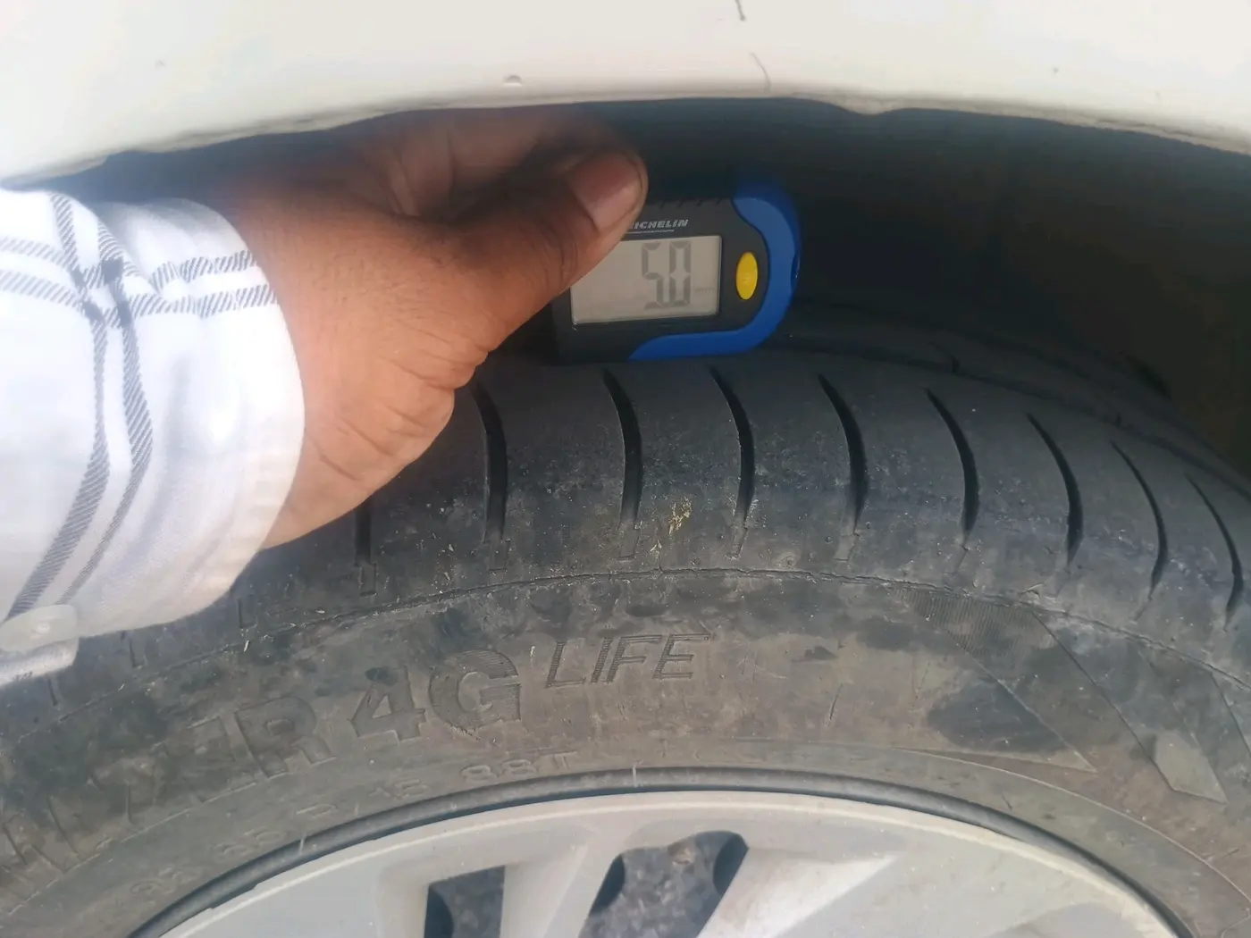 2020 Maruti Ertiga VXI CNG, CNG, Manual, 98,783 km, tyre