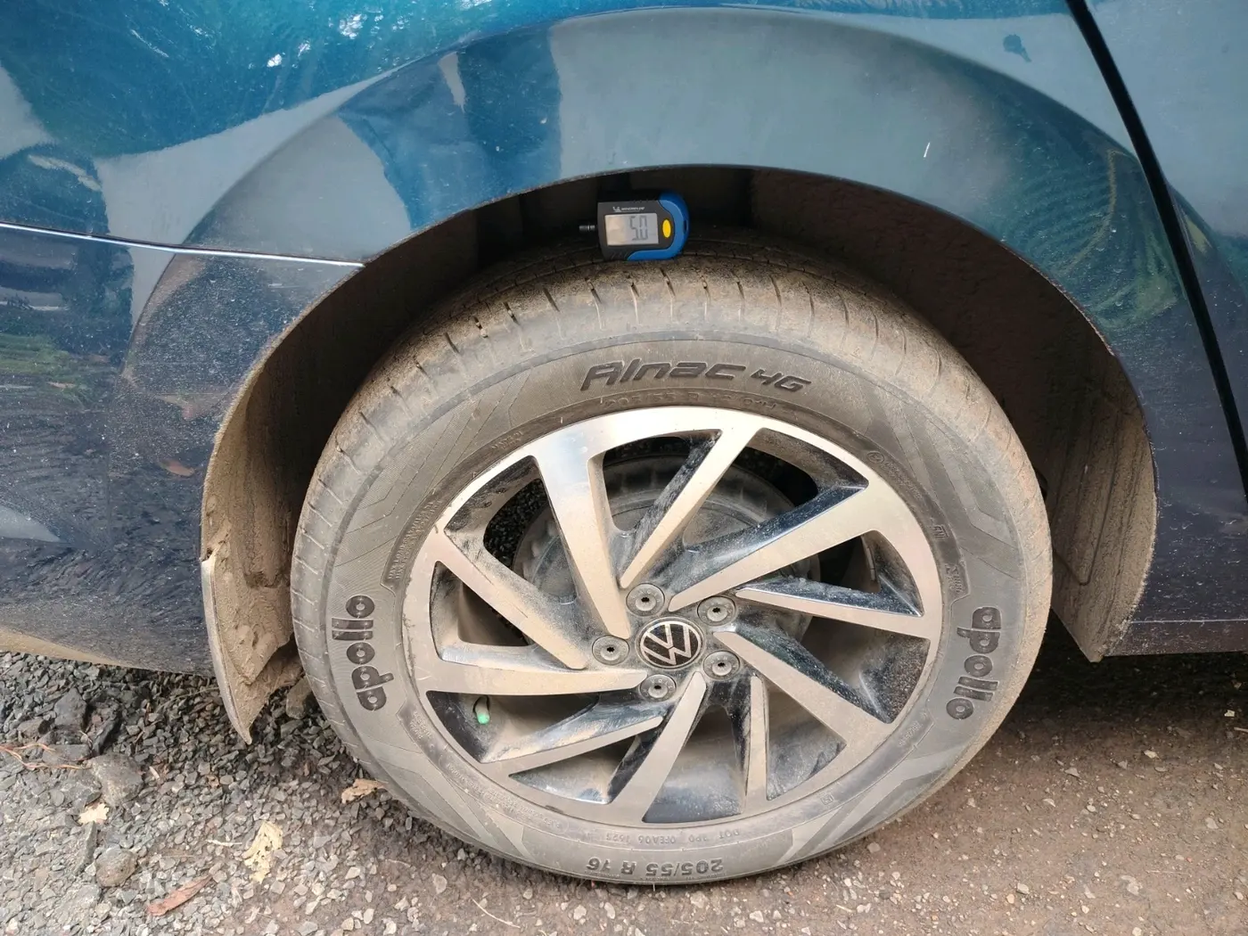 2023 Volkswagen VIRTUS TOPLINE TSI 1.0 AT, Petrol, Automatic, 49,625 km, tyre