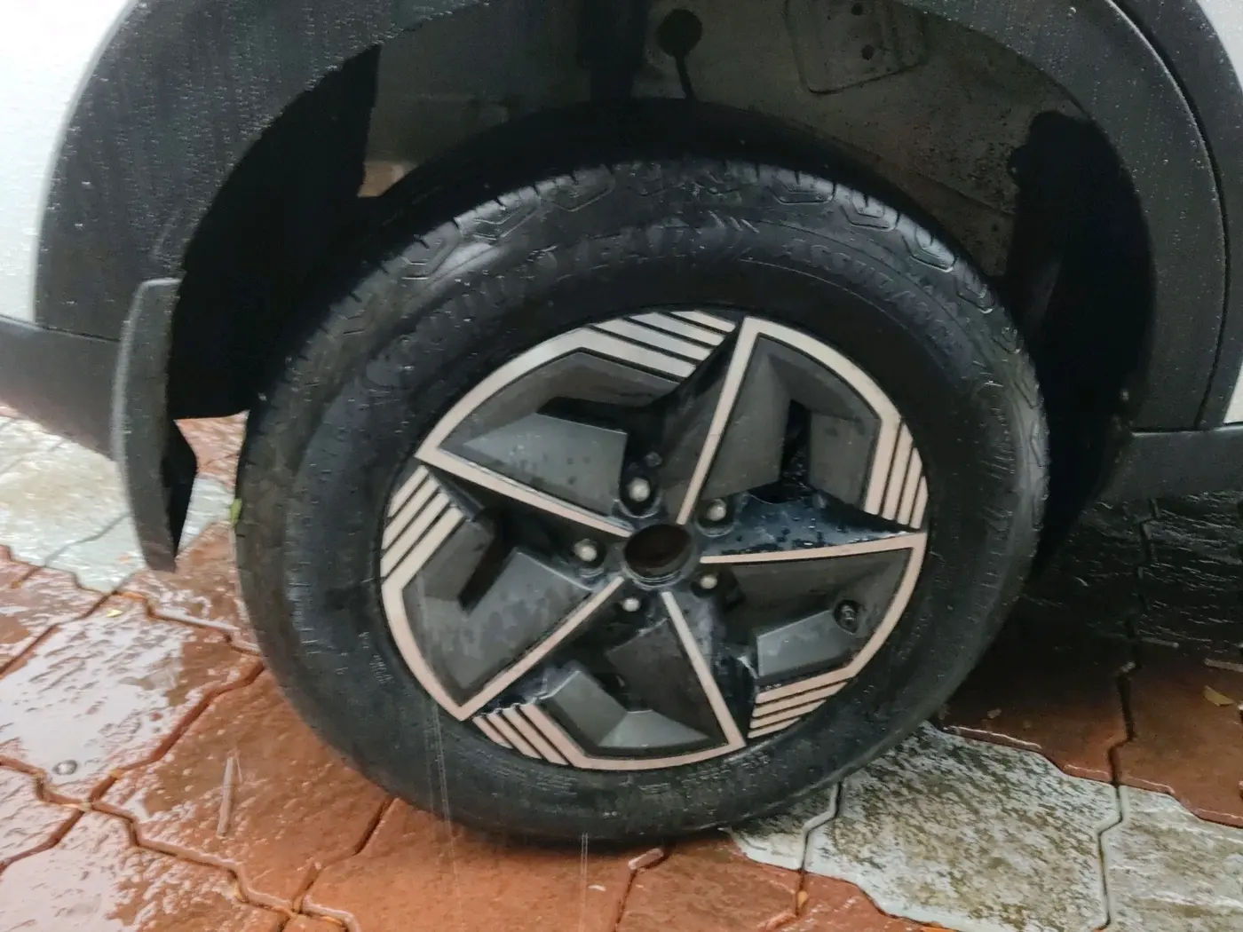 2024 Tata NEXON PURE 1.5 DIESEL, Diesel, Manual, 35,305 km, tyre