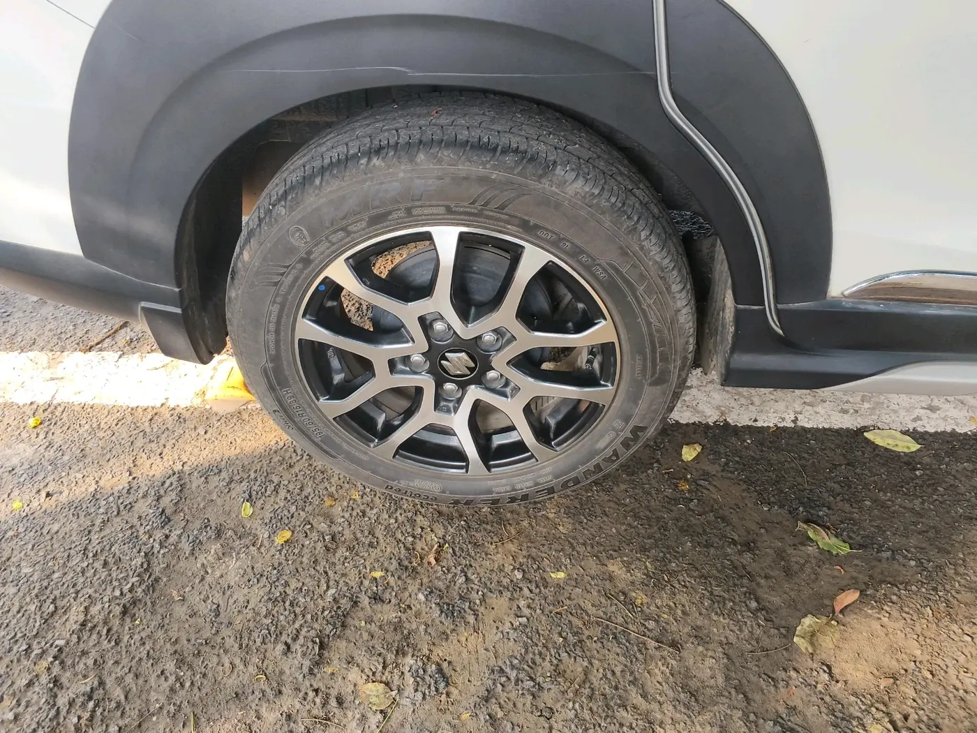 2024 Maruti XL6 ZETA MT, Petrol, Manual, 10,466 km, tyre