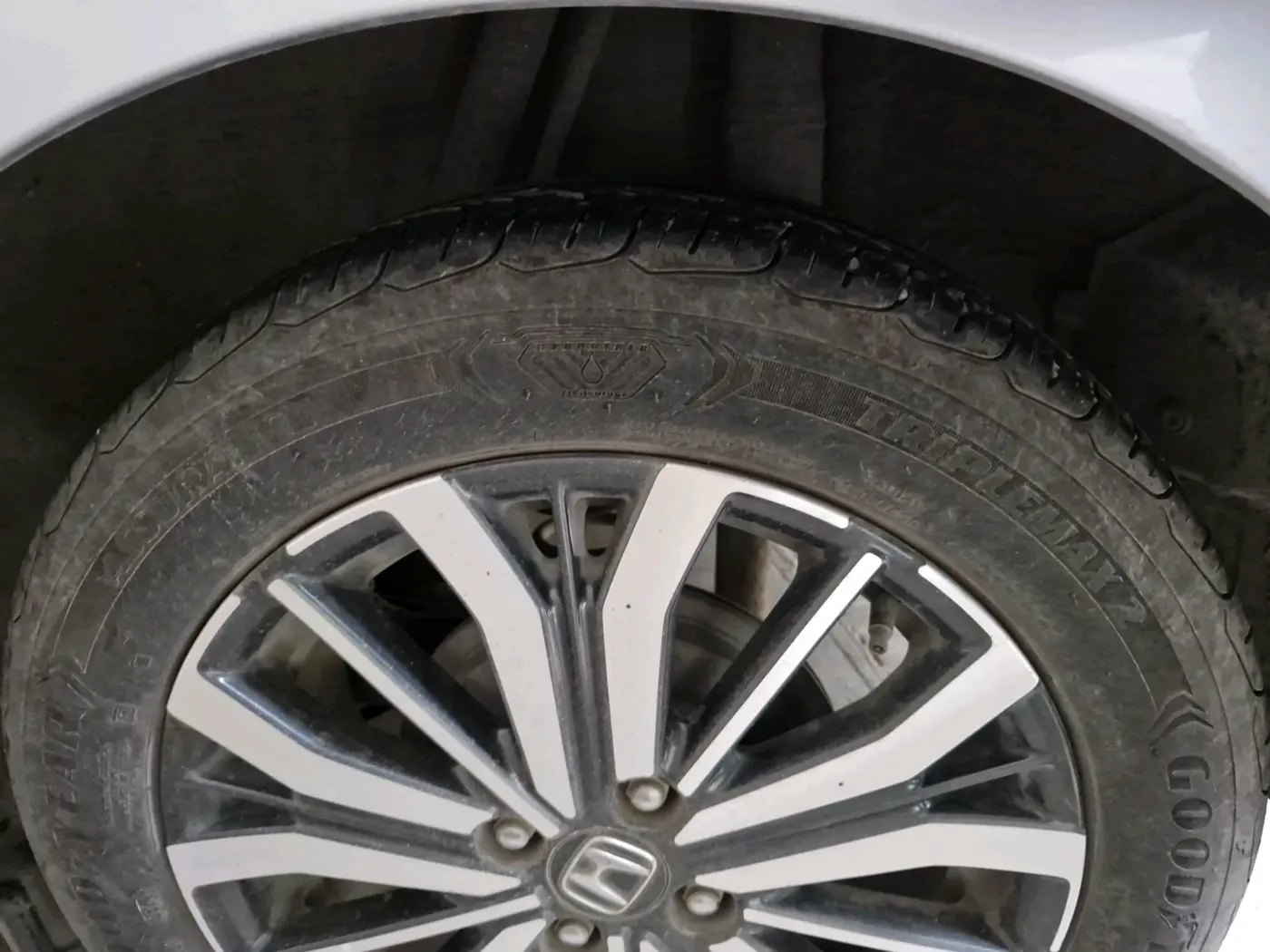 2018 Honda City 1.5L I-VTEC VX CVT, Petrol, Automatic, 54,788 km, tyre