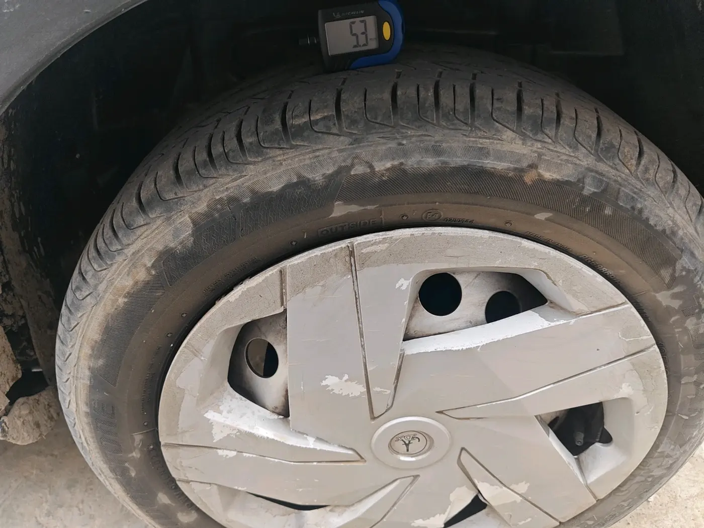 2023 Tata NEXON XE PETROL, Petrol, Manual, 24,196 km, tyre