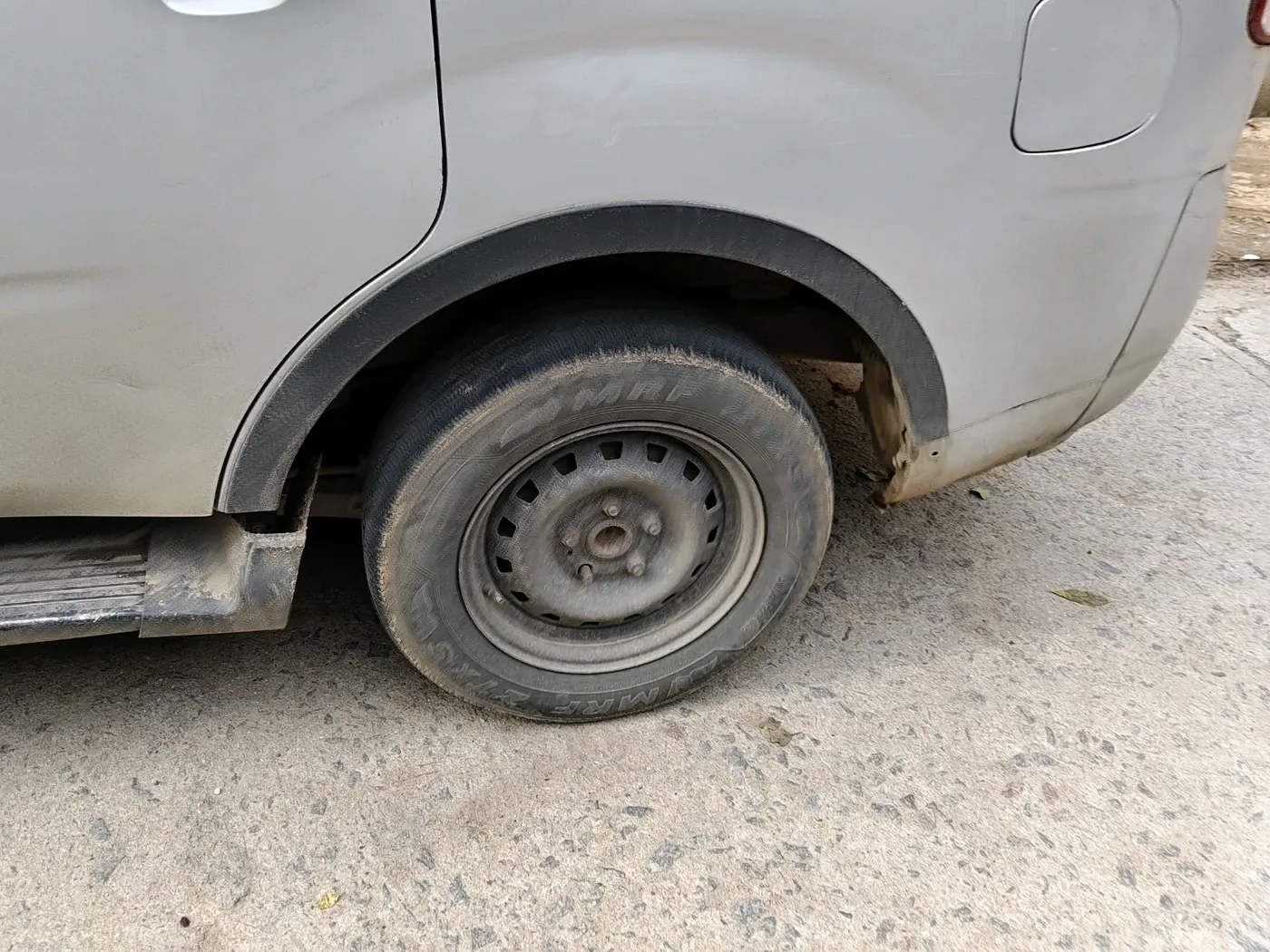 2017 Mahindra Xylo D4, Diesel, Manual, 2,39,240 km, tyre
