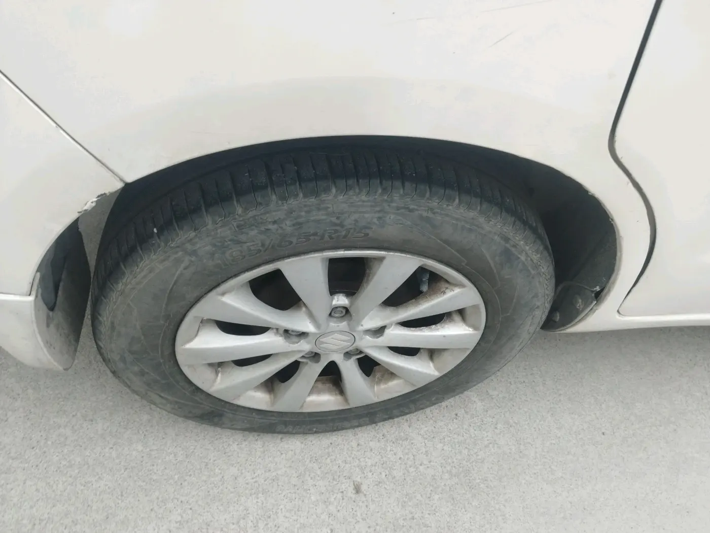 2013 Maruti Ertiga ZXI, Petrol, Manual, 84,681 km, tyre