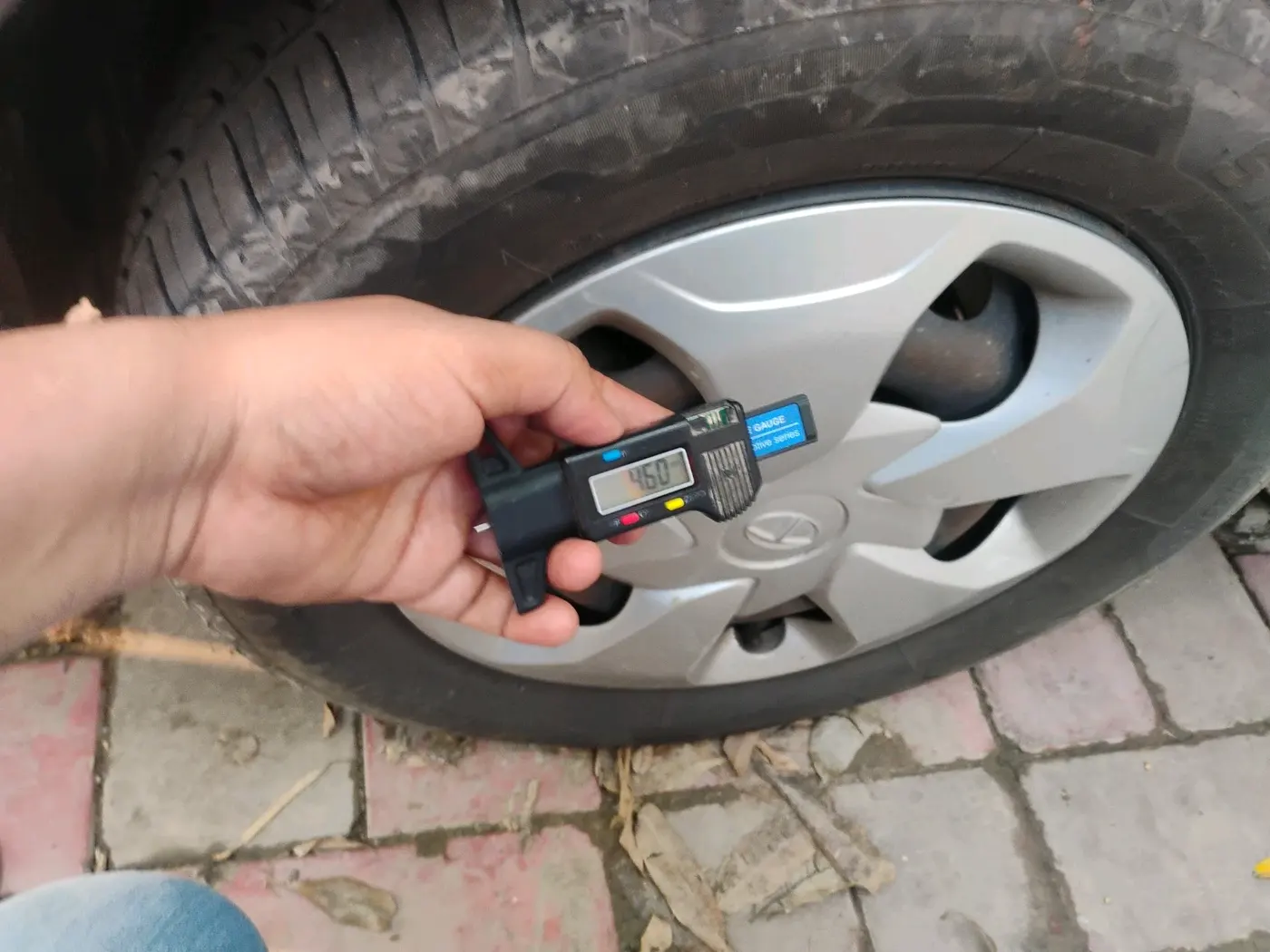 2018 Tata Tiago XT PETROL, Petrol, Manual, 1,36,012 km, tyre