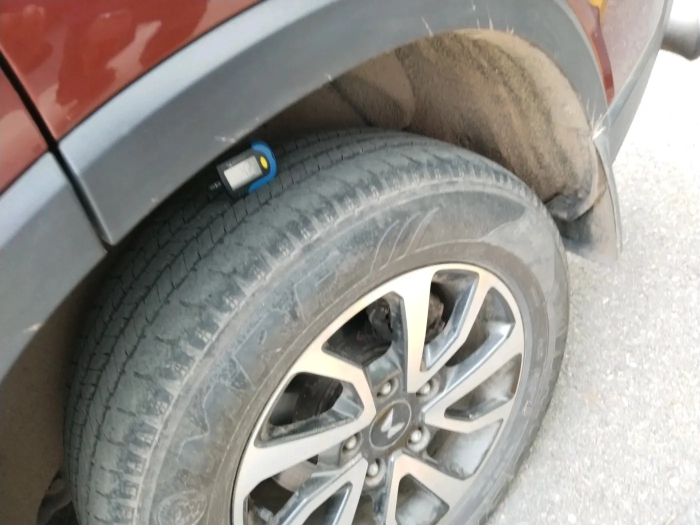 2023 Mahindra SCORPIO-N Z8 DIESEL AT 2WD 7 STR, Diesel, Automatic, 25,819 km, tyre