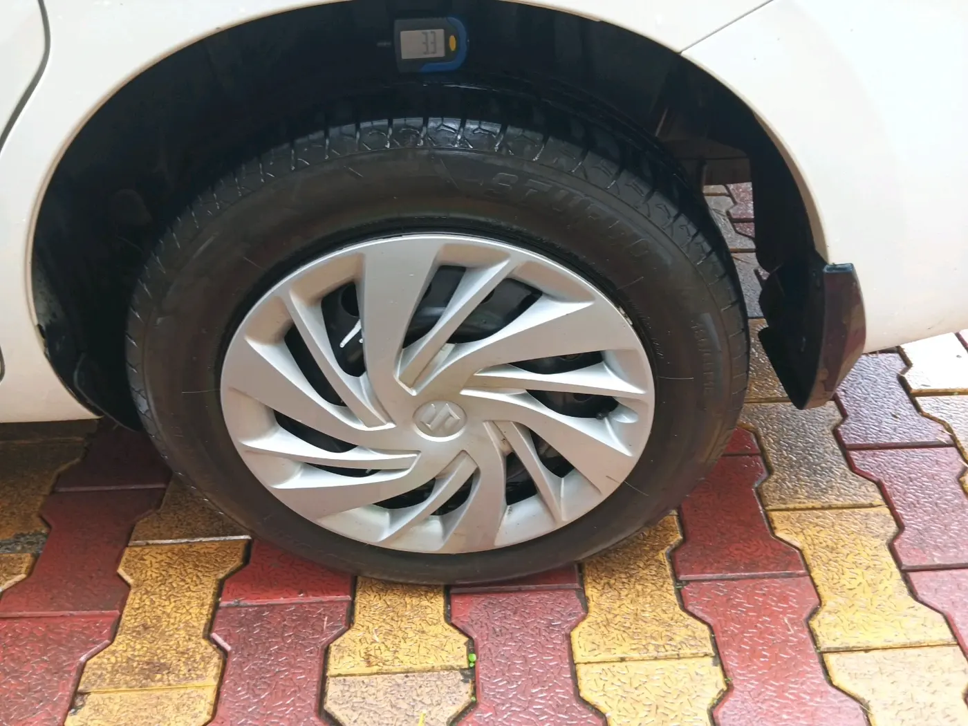 2021 Maruti Ertiga VXI SHVS, Petrol, Manual, 76,170 km, tyre