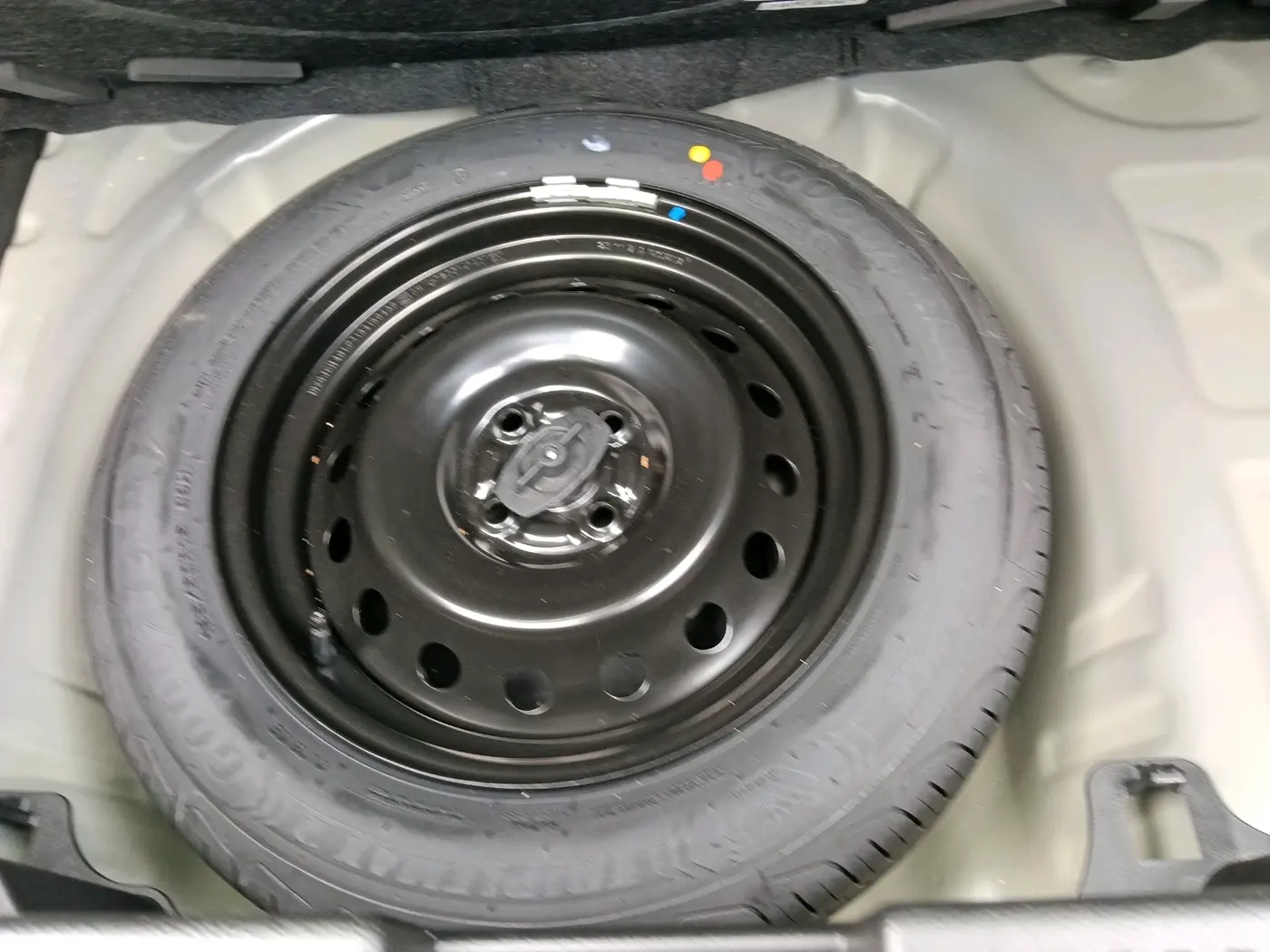 2025 Maruti FRONX DELTA PLUS 1.2L AGS, Petrol, Automatic, 8,067 km, tyre