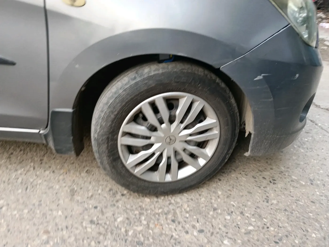 2015 Maruti Celerio VXI, CNG, Manual, 1,32,372 km, tyre