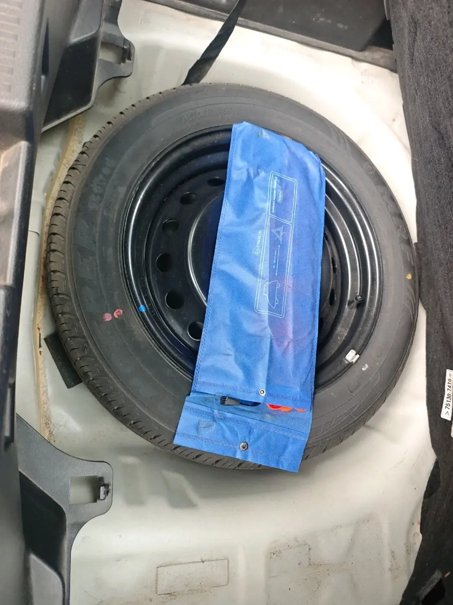 2024 Maruti FRONX SIGMA 1.2 MT, Petrol, Manual, 40,567 km, tyre