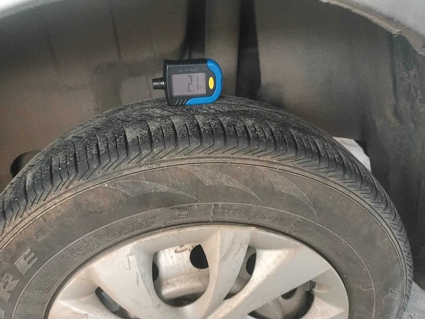 2020 Maruti Swift LXI, Petrol, Manual, 1,79,660 km, tyre