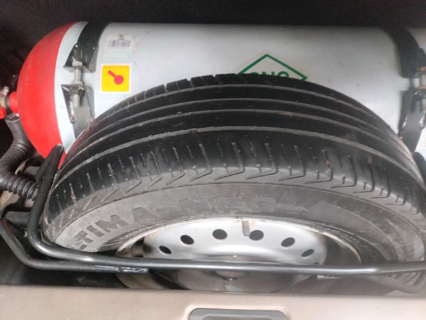2020 Maruti New Wagon-R LXI CNG 1.0, CNG, Manual, 20,520 km, tyre