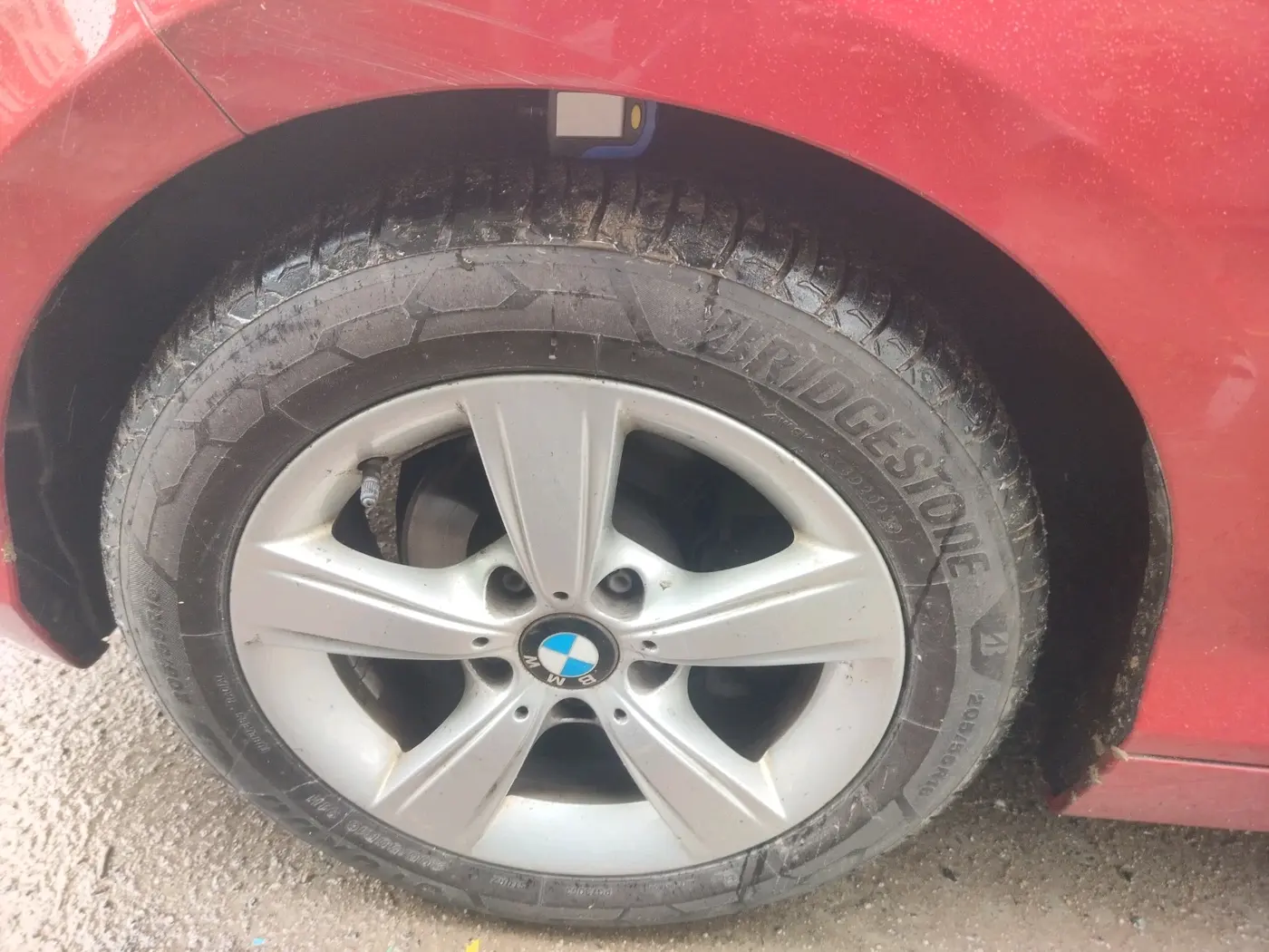 2014 BMW 1 Series 118D HATCHBACK, Diesel, Automatic, 1,09,609 km, tyre