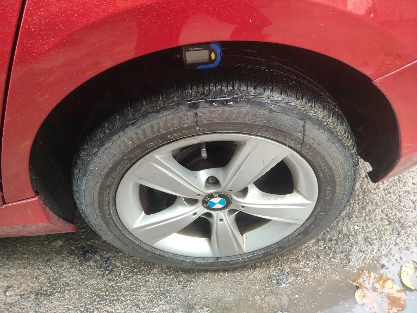 2014 BMW 1 Series 118D HATCHBACK, Diesel, Automatic, 1,09,609 km, tyre