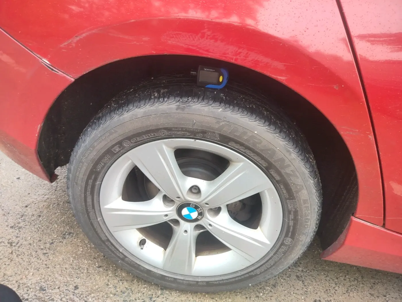 2014 BMW 1 Series 118D HATCHBACK, Diesel, Automatic, 1,09,609 km, tyre