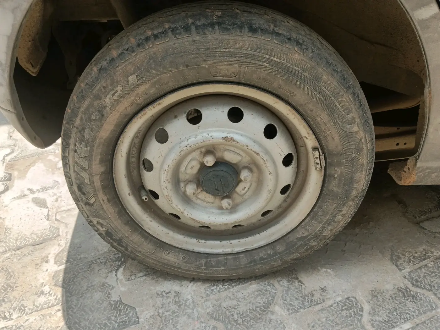 2018 Maruti Wagon R 1.0 LXI CNG, CNG, Manual, 91,767 km, tyre