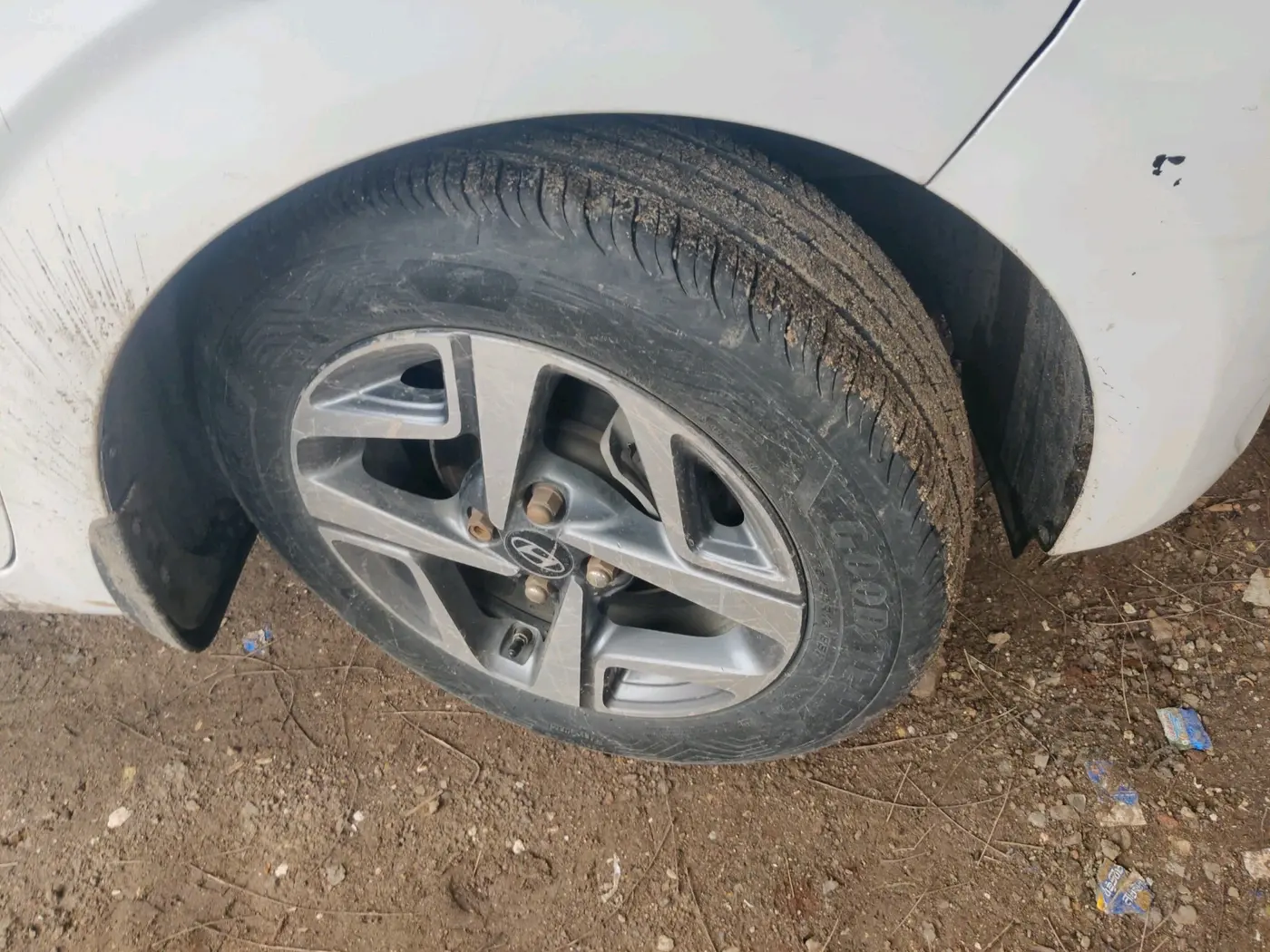 2024 Hyundai AURA SX 1.2 CNG, CNG, Manual, 62,380 km, tyre