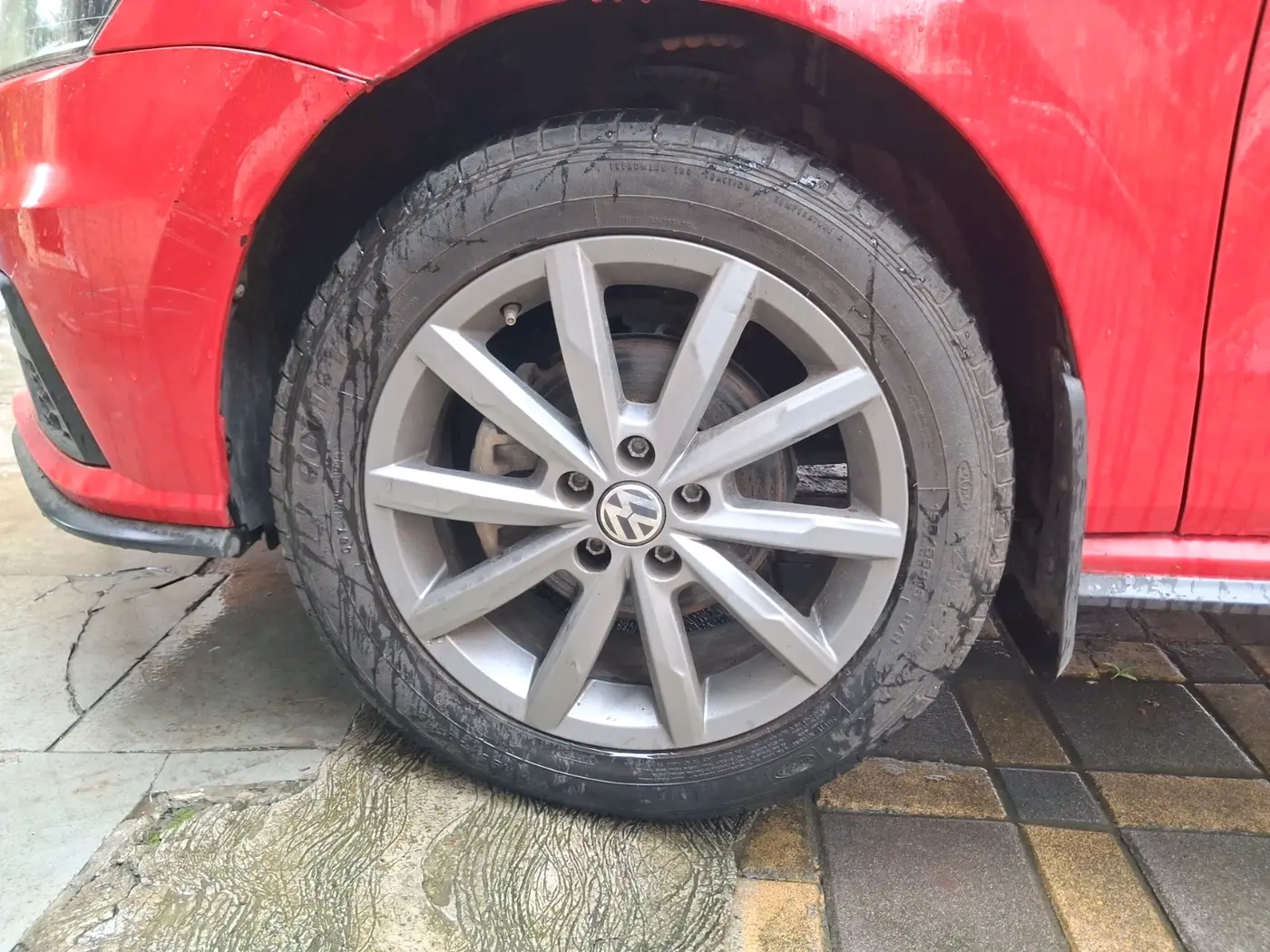 2021 Volkswagen Polo HIGHLINE PLUS 1.0L TSI AT, Petrol, Automatic, 17,908 km, tyre