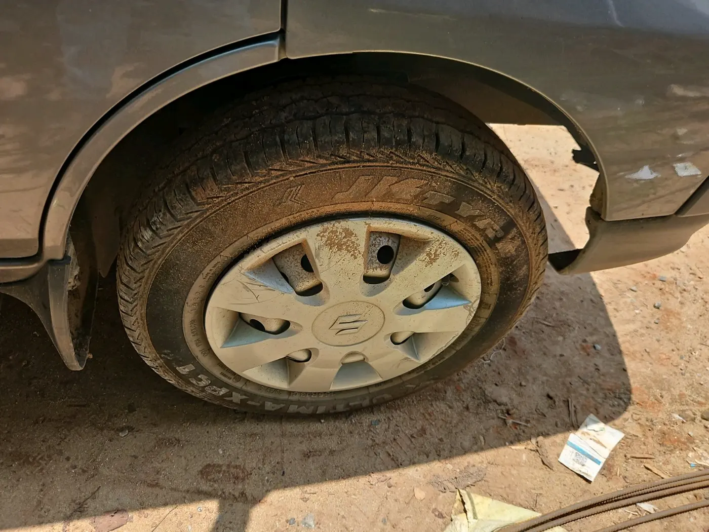 2023 Maruti Eeco 5 STR AC, Petrol, Manual, 23,353 km, tyre