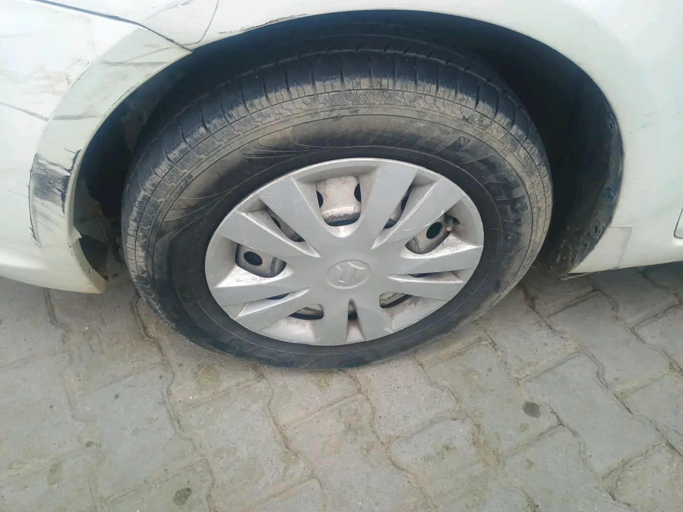 2018 Maruti Swift Dzire TOUR S-CNG, CNG, Manual, 77,190 km, tyre