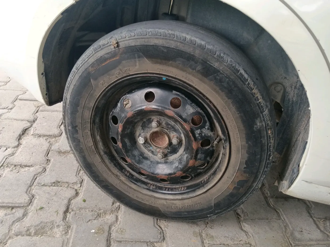 2018 Maruti Swift Dzire TOUR S-CNG, CNG, Manual, 77,190 km, tyre