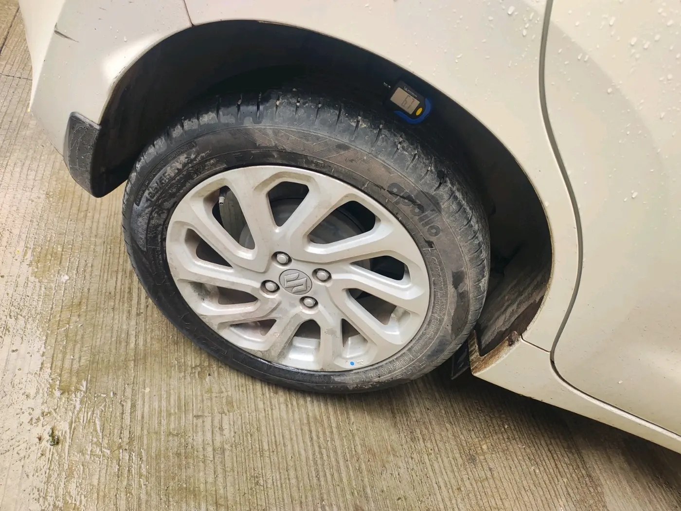 2023 Maruti Baleno  ZETA CNG 1.2L, CNG, Manual, 54,861 km, tyre