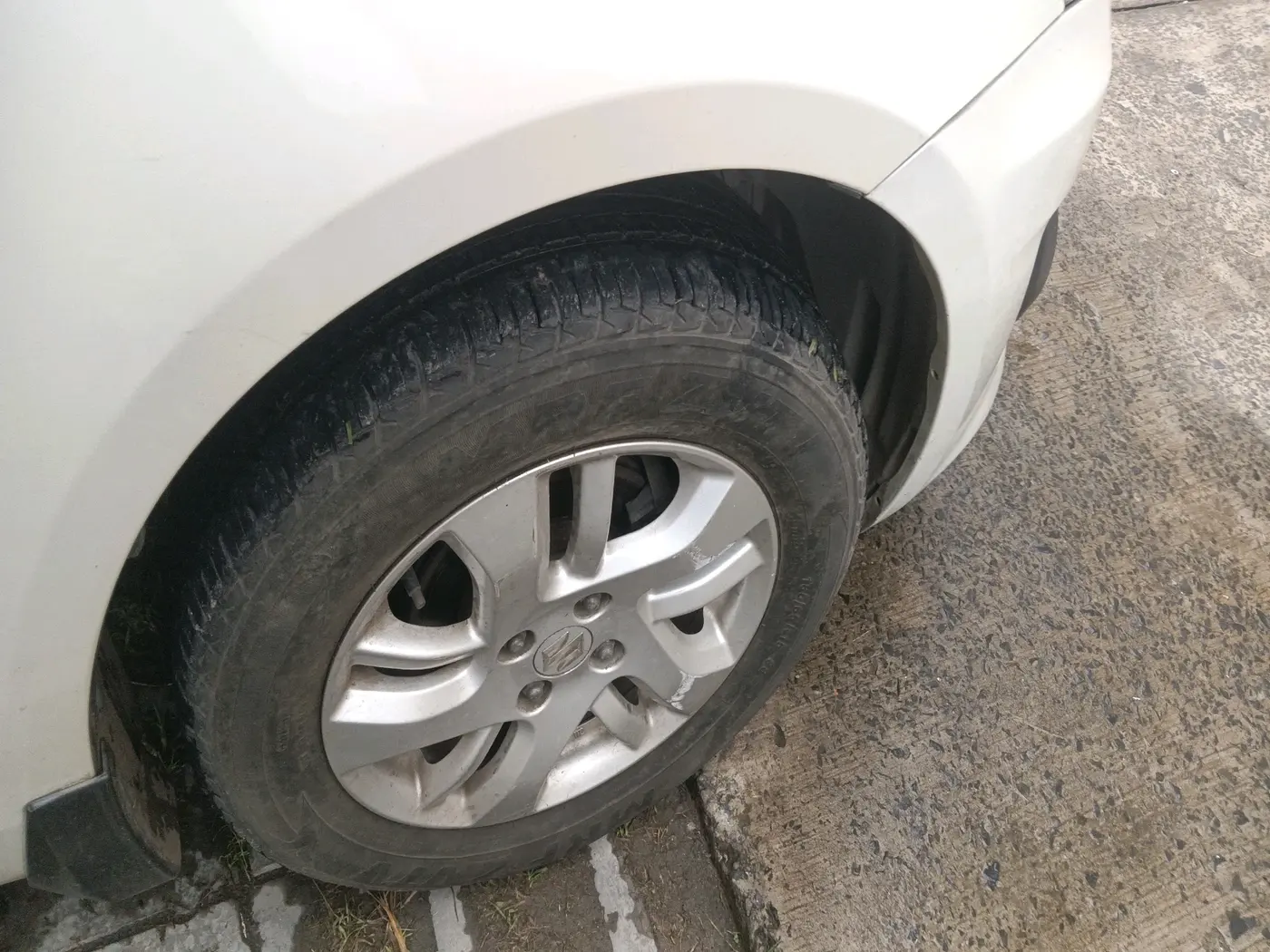 2012 Maruti Swift Dzire ZXI, Petrol, Manual, 31,680 km, tyre