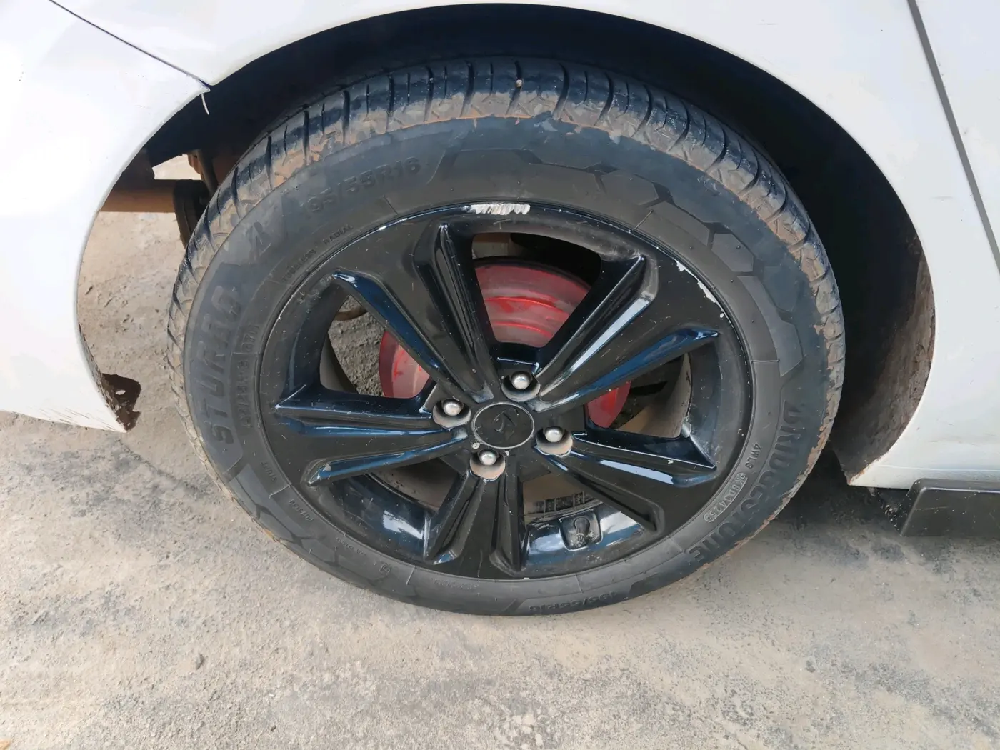 2019 Hyundai Verna 1.6 VTVT SX + AT, Petrol, Automatic, 77,658 km, tyre