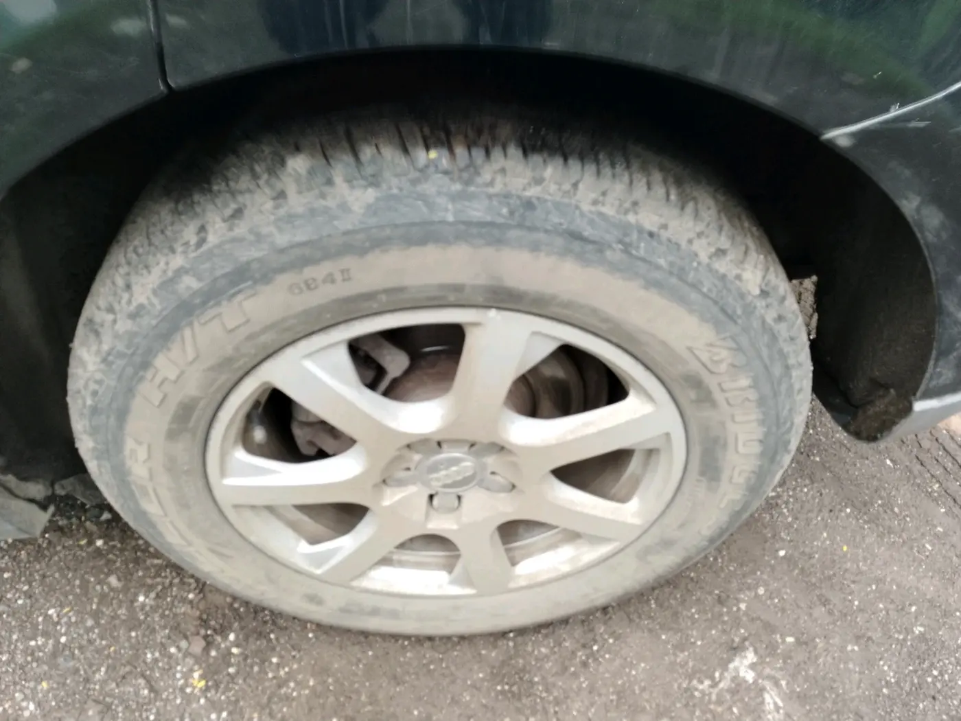 2013 Audi Q5 2.0 TDI QUATTRO, Diesel, Automatic, 1,53,229 km, tyre
